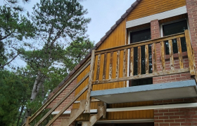 Peinture lasure sur escalier en bois